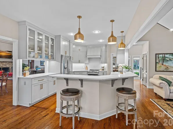 176 Yadkin Fls, New London, NC 28127