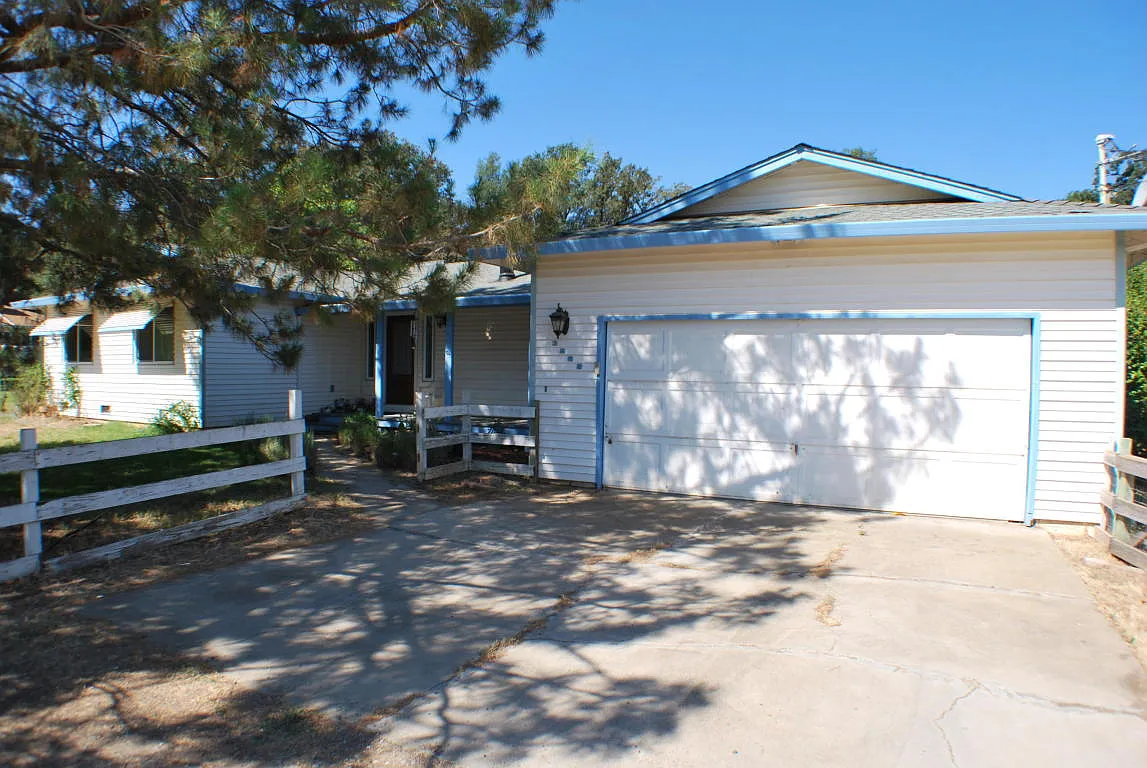3268 Margaret Ln photo 1