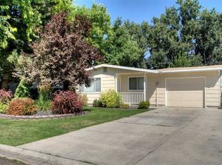 66 Riverview St, Eagle, ID 83616
