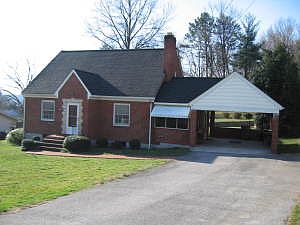 1st image of 1226 Forest Lawn Dr