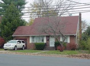 143 New Bridge Rd, Bergenfield, NJ 07621