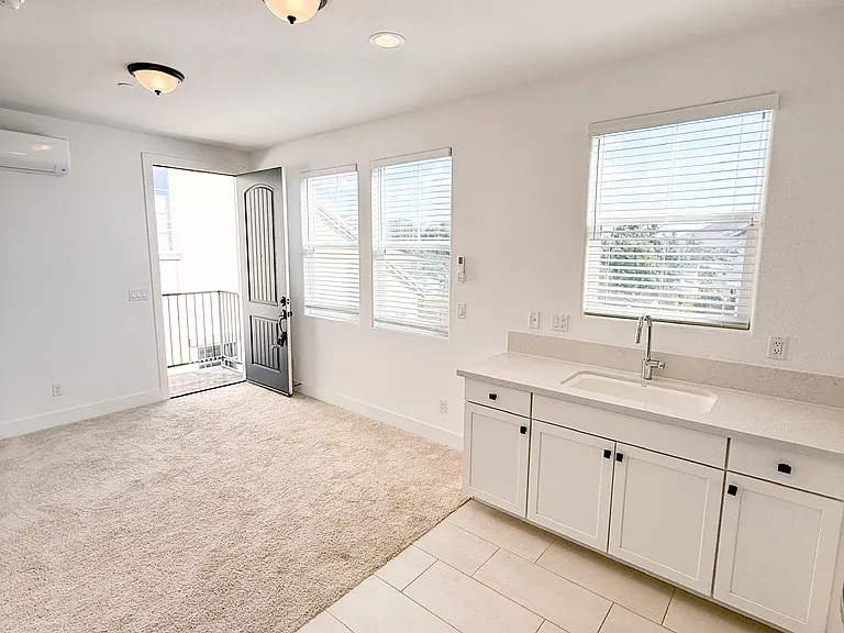 3732 Park Ridge Ln — Photo 11