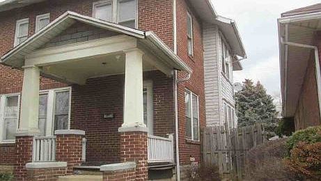 2nd image of 1035 Rolleston St