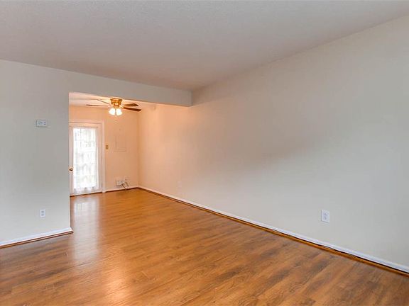 2nd image of 917 Seabreeze Ct