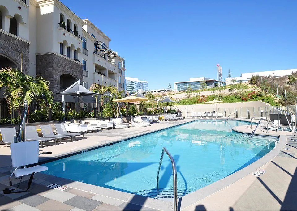 360 Luxury Apartments