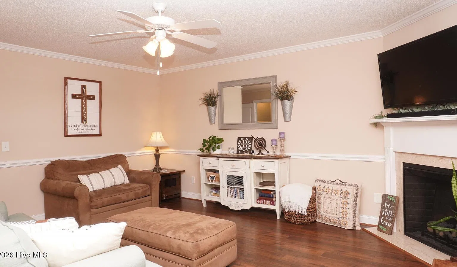 100 Chandler Dr — Photo 3