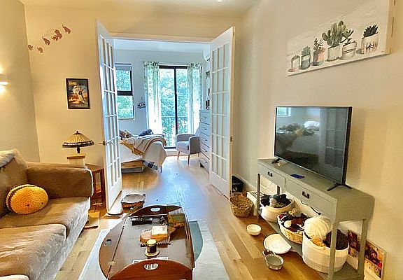 2nd image of 865 Grand St #3R