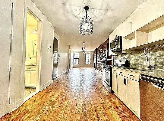 1st image of 1271 Rogers Ave APT 2
