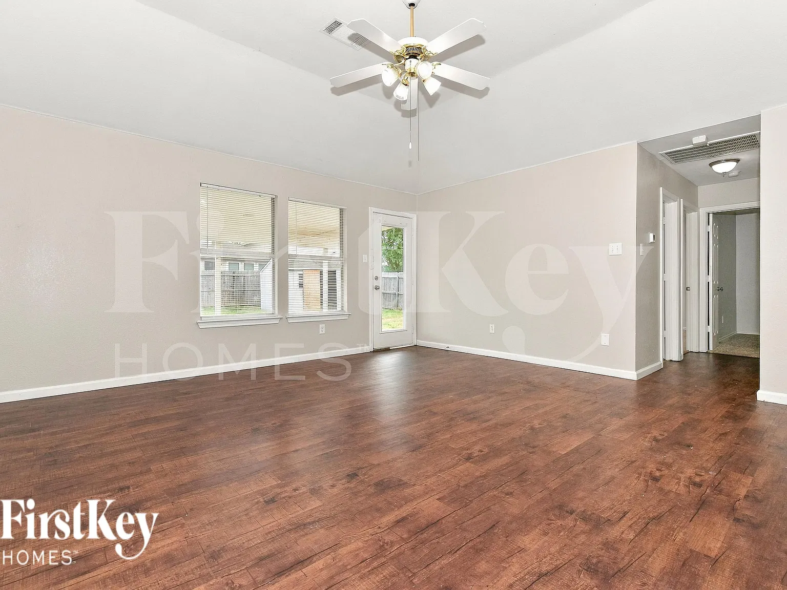 3 bed, 2.0 bath, 1699 sqft, $1,895 — Photo 3