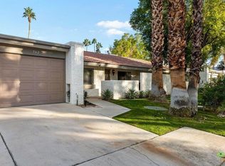 562 E Sunshine Cir, Palm Springs, CA 92264