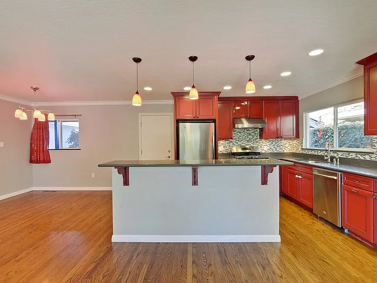 341 Hillsdale Ave — Photo 16