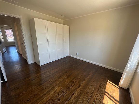 3rd image of 1043 Nimitz Dr