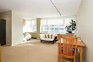 N Marine Dr — Photo 6