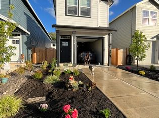358 E London Way, Newberg, OR 97132