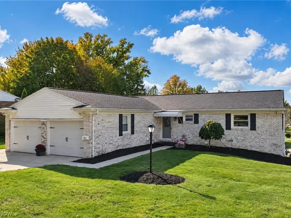 907 Lindy Lane Ave SW, North Canton, OH 44720