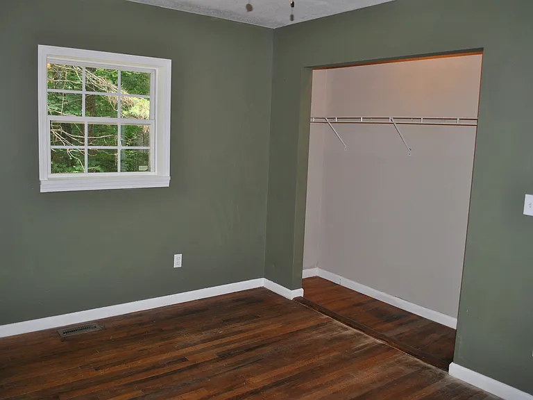 Guest/Secondary bedrooom