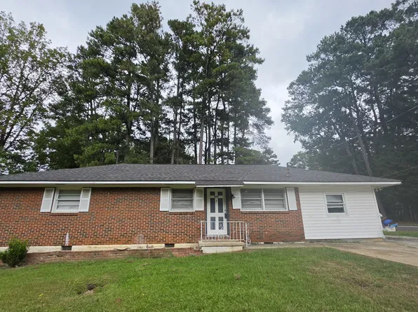 632 Pineridge Dr, Forest Park, GA 30297