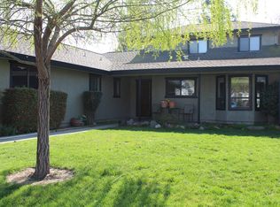 924 Pinot Noir Dr, Lodi, CA 95240