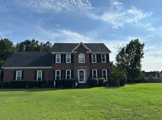 468 Derby Ln, Hope Mills, NC 28348