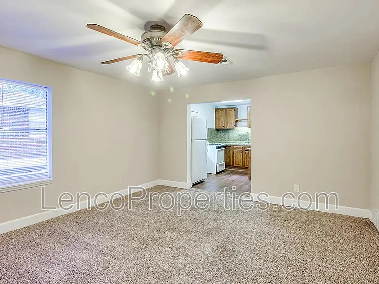 327 S Ponca Ave — Photo 3