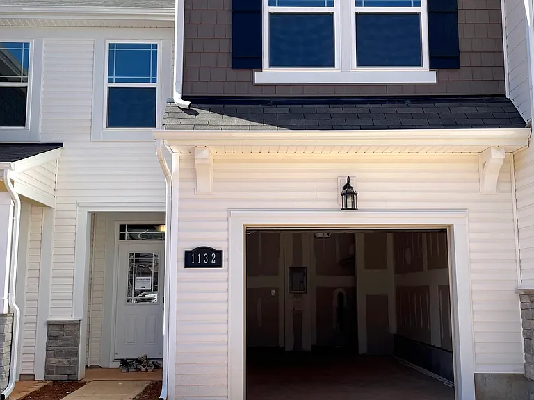 1132 Bigelow St — Photo 1