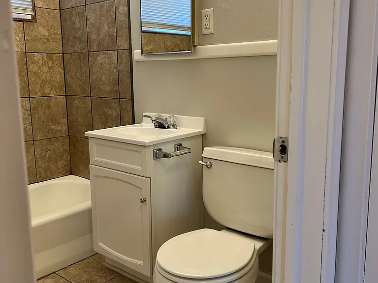 Golden Valley Apartments — Photo 6