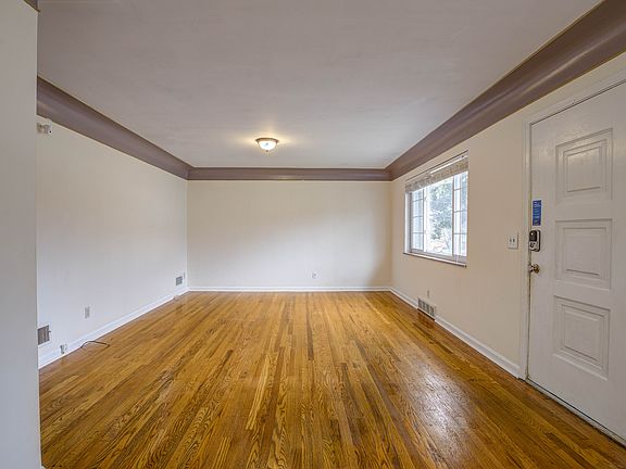 4th image of 8891 Cottonwood Dr