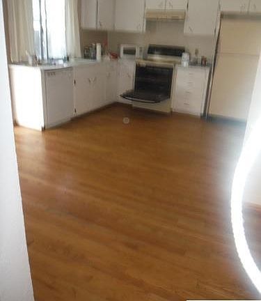 2nd image of 864 E York Way