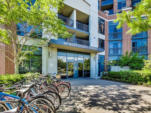 60 Heintzman St #1315, Toronto, ON M6P 5A1