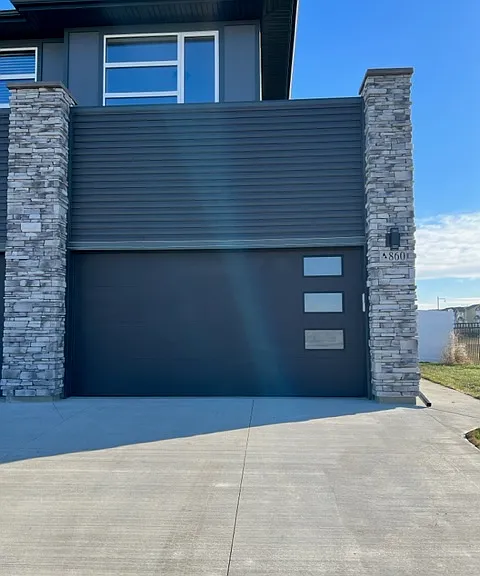 860 Brighton Gate — Photo 2