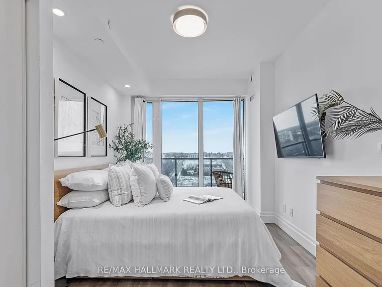9608 Yonge St #1610A — Photo 14