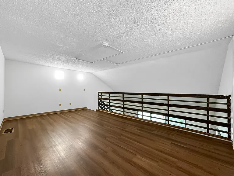 2317 Knapp St #2 — Photo 14