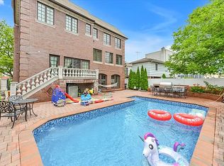 8 Whitman Dr, Brooklyn, NY 11234