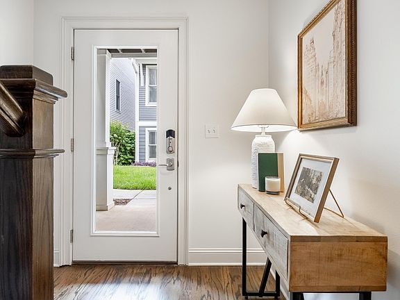 4th image of 914 Spinnaker Way
