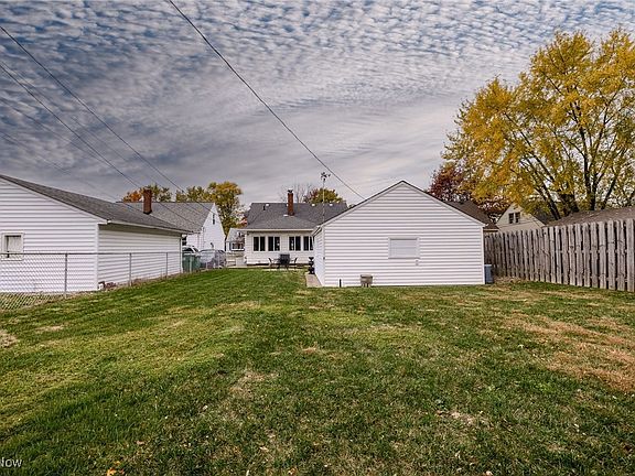 4th image of 335 Blissfield Dr
