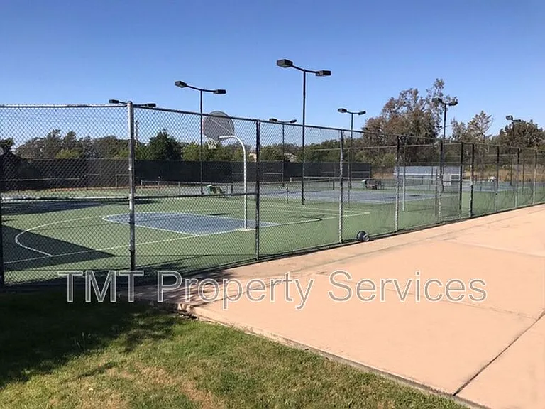 485 Meadowbrook Dr — Photo 29