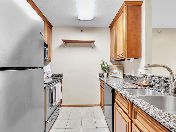 3rd image of 29583 Vanderbilt St APT 310