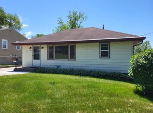 2633 Grandview Ave, Des Moines, IA 50317