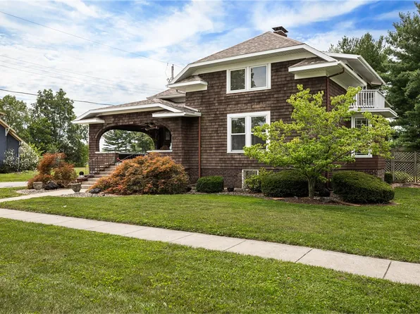 304 E Main St, Toledo, IL 62468