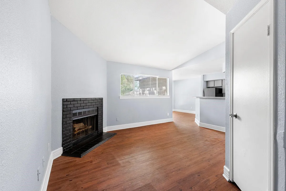 Building Photo - 7200 T C Jester Blvd #1004