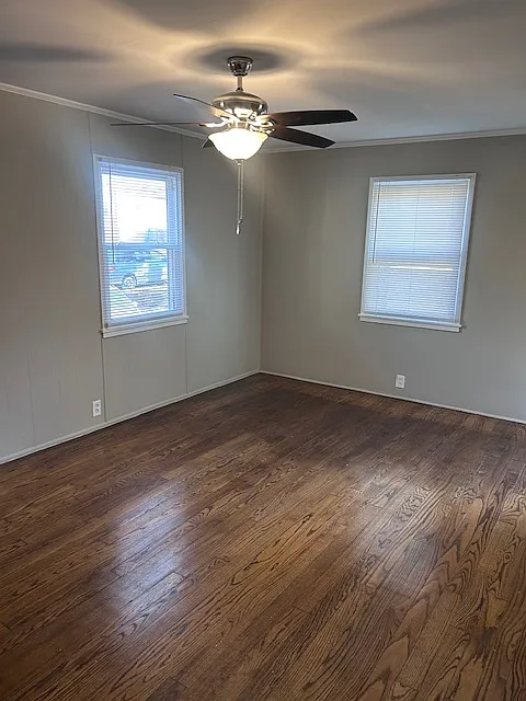 Living Rood - 6427 Mayflower Ave