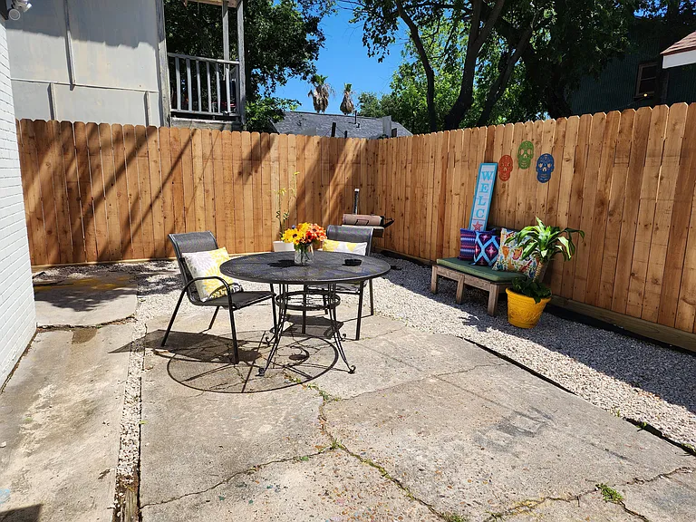 905 McIntosh St — Photo 24