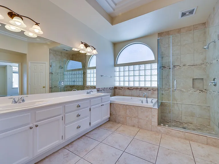 968 E Robindale Rd — Photo 17