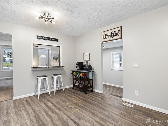 5th image of 154 W Light St