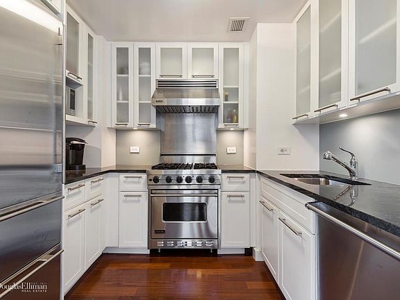 5th image of 45 Park Ave APT 406