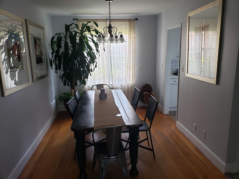 2nd image of 135 Newton St #2