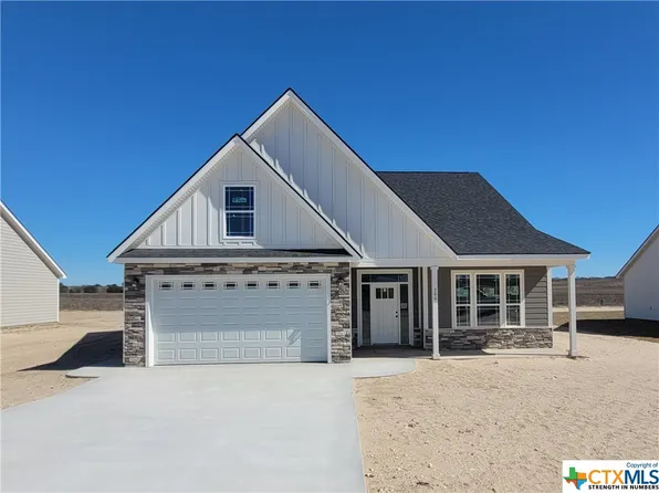 200 Turnberry Dr, La Vernia, TX 78121