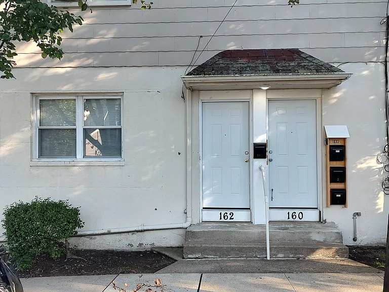 162 Hamilton Ave #1 — Photo 1