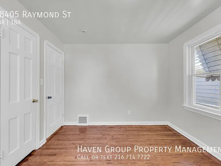 18405 Raymond St — Photo 12