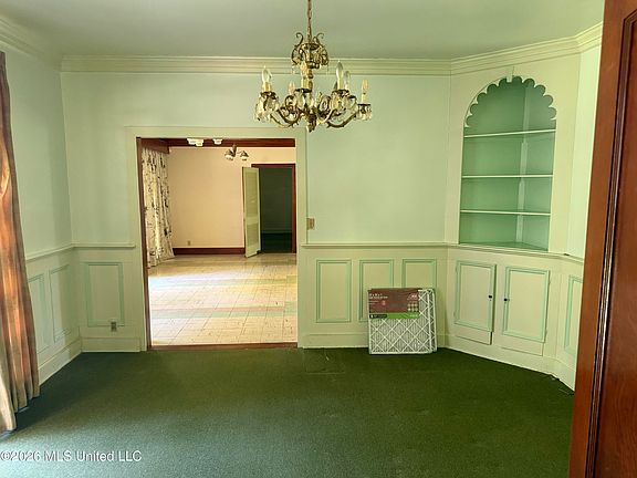 5th image of 822 Meadowbrook Rd